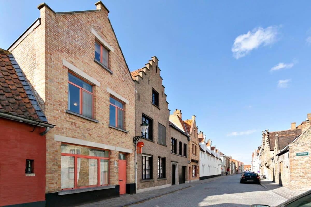 Huswell - Charming Town House In Historic Center Of Bruges Villa Buitenkant foto